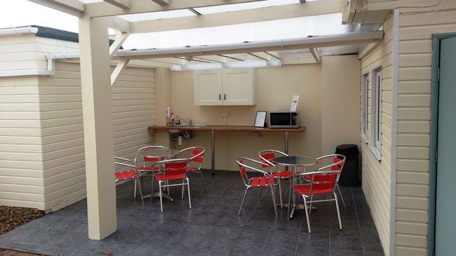 Easyhotel London Heathrow 2*