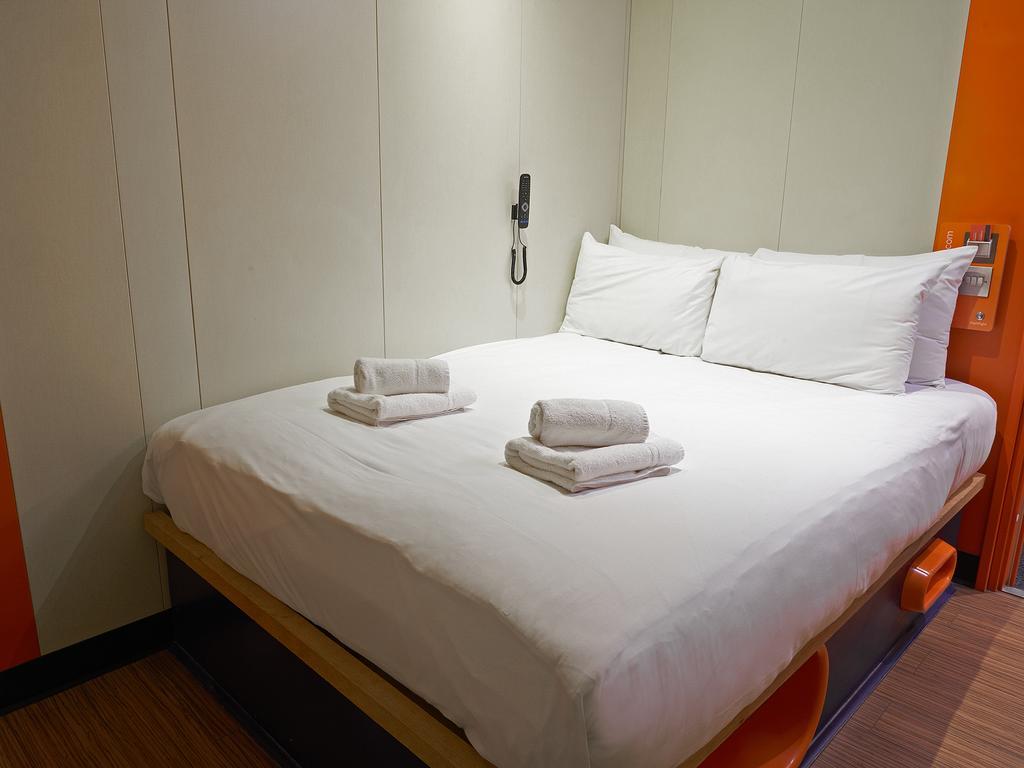 Easyhotel London Heathrow Hotel