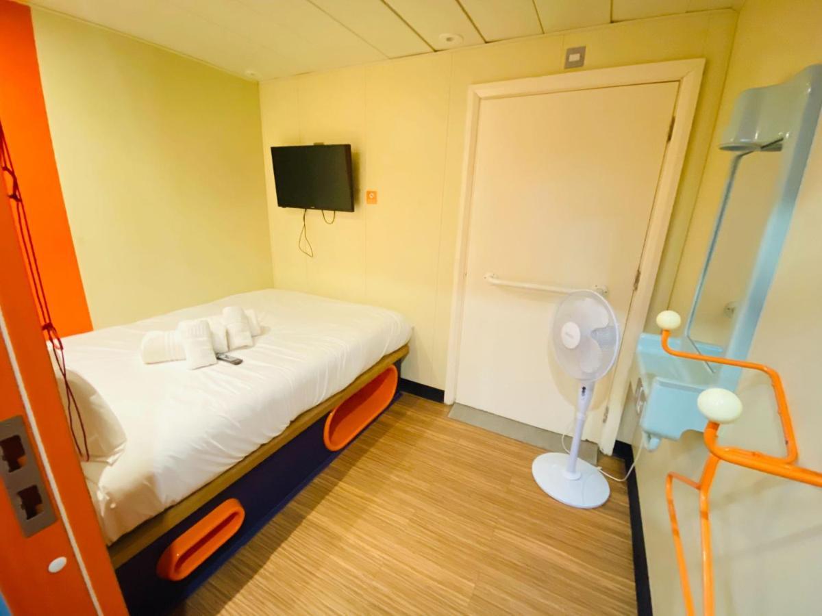 Hotel Easyhotel London Heathrow Hayes (Greater London)